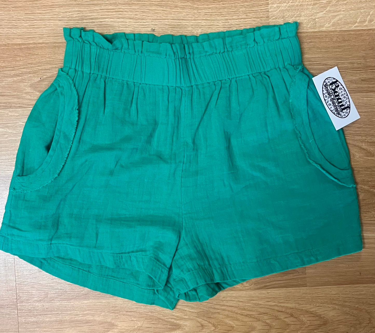 Elan Shorts-Size Medium-NEW