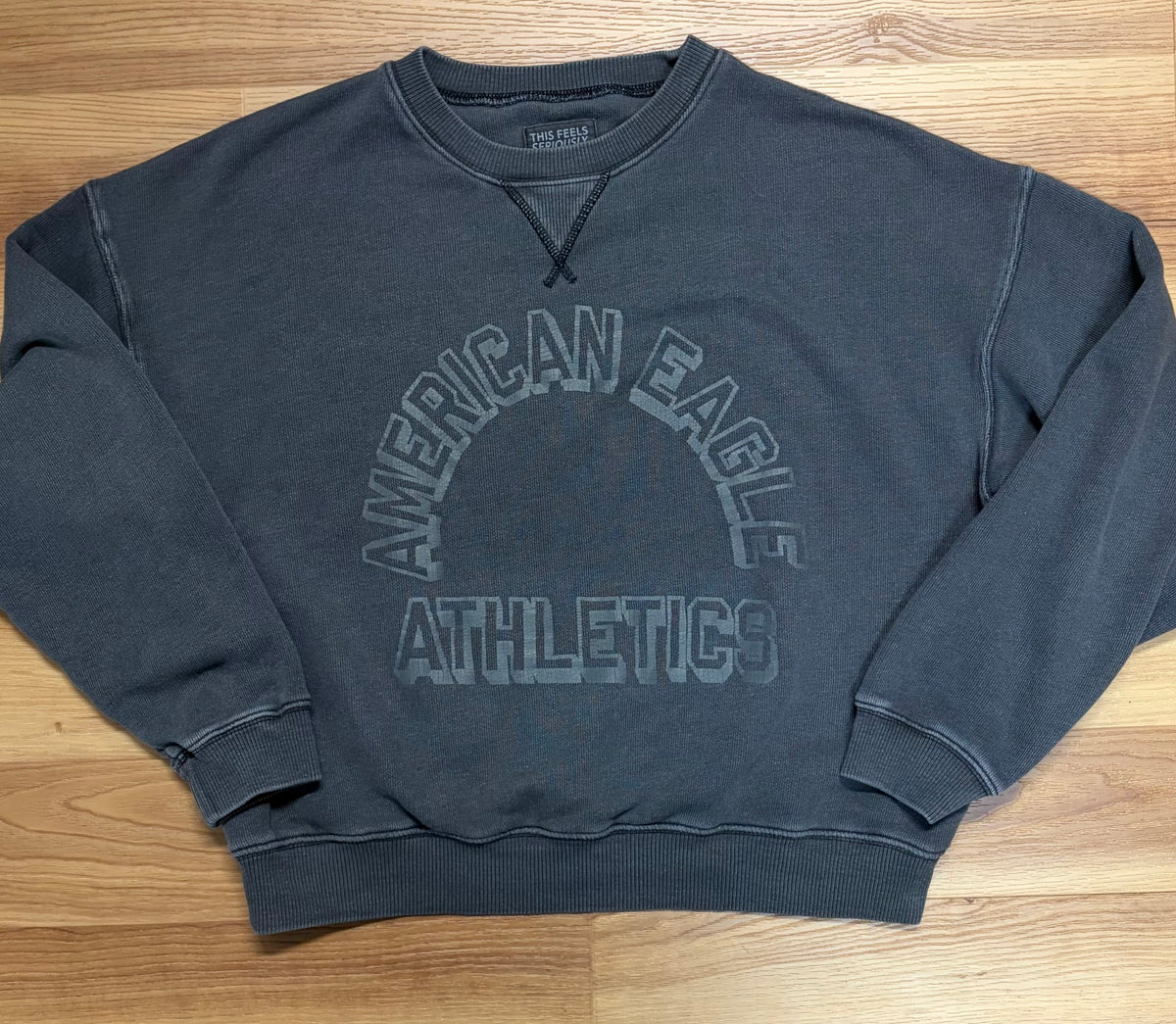 American Eagle Crewneck-Size Small