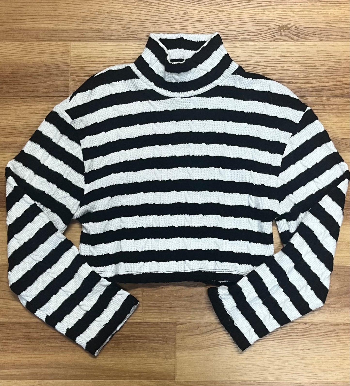 Zara Sweater-Size Small