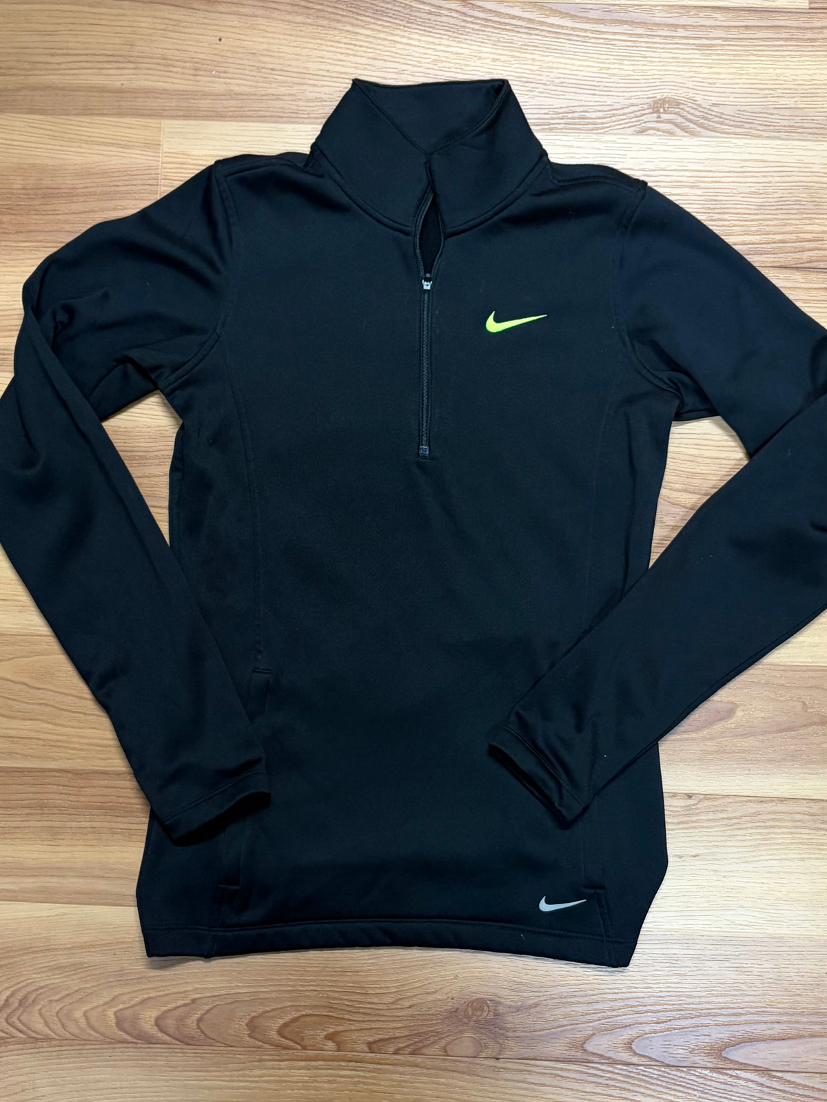 Nike Quarter Zip-Size Small