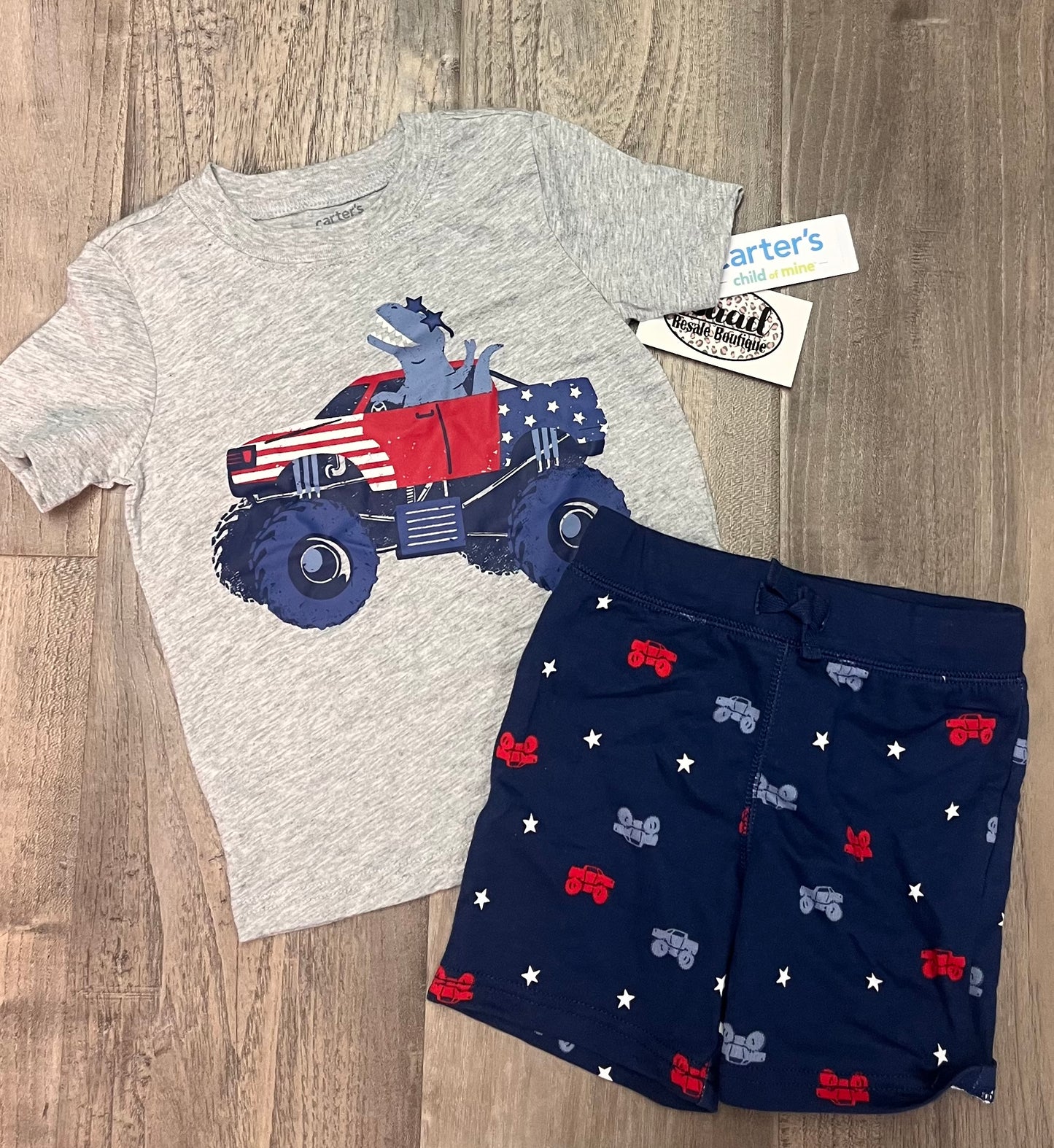 Kids-Carters Shorts Set-Size 2T NEW
