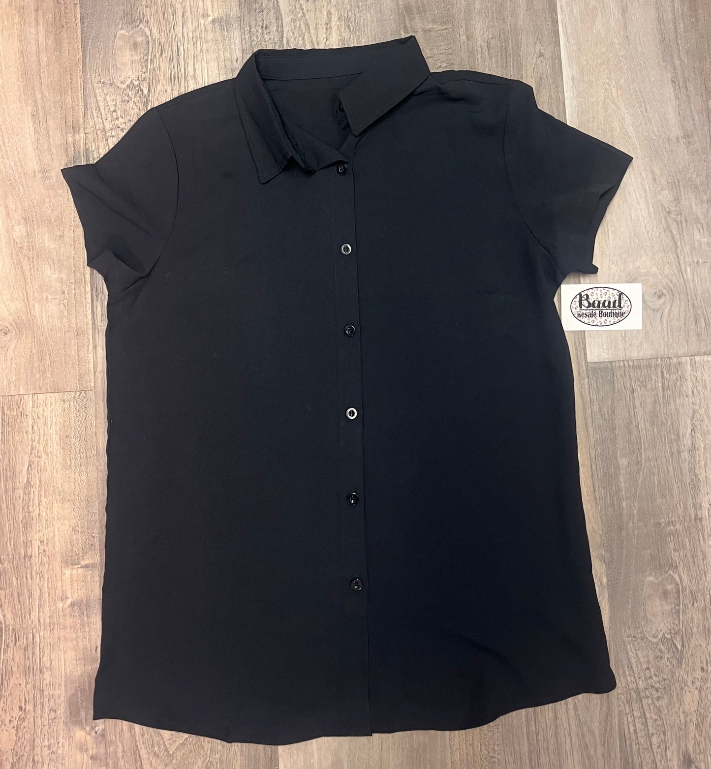 Unbranded Button Up SS-Size Medium