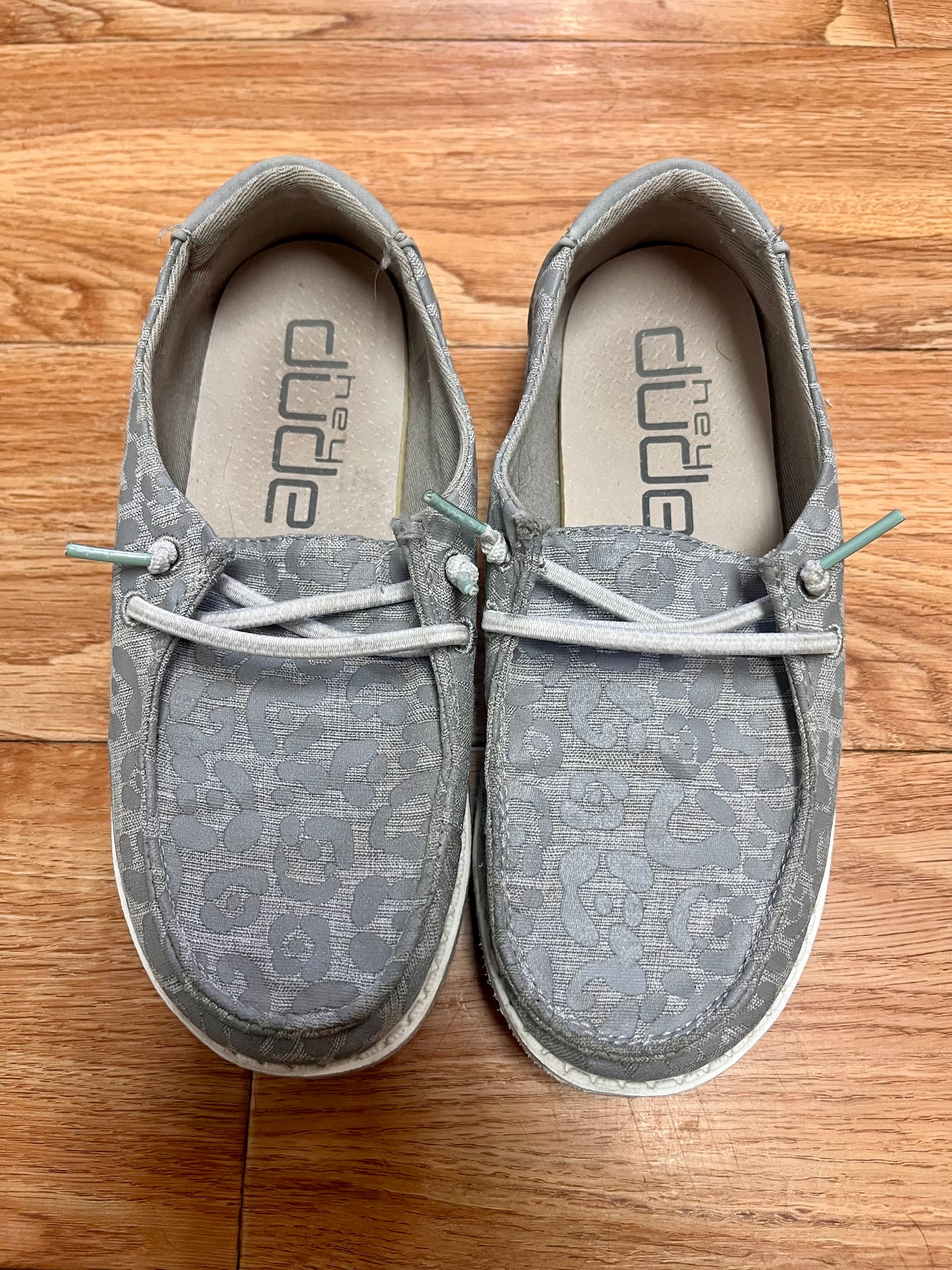 Kids-Hey Dude Shoes-Size 1y-2y