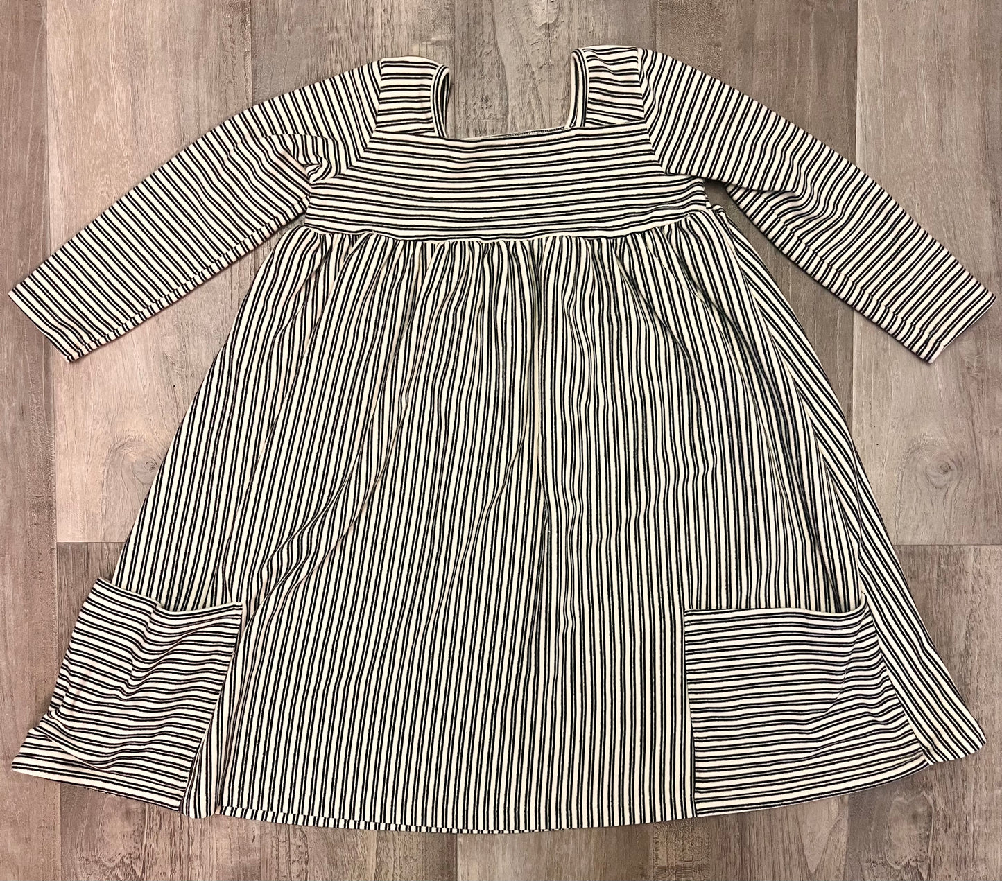 Kids-Vignette Dress-Size Medium (8)