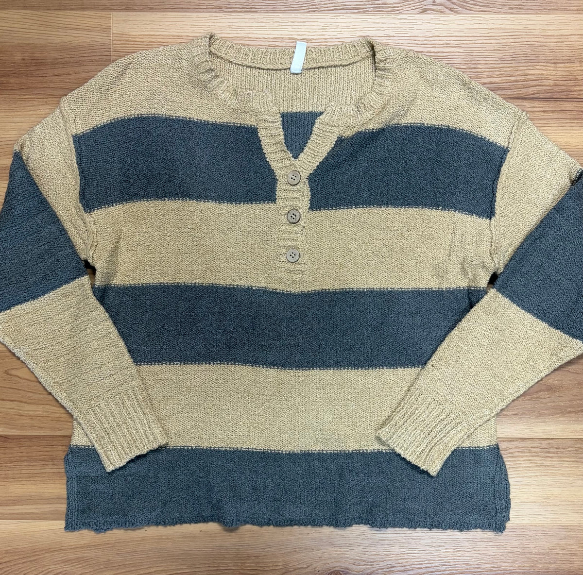 Whishlist Sweater-Size Medium