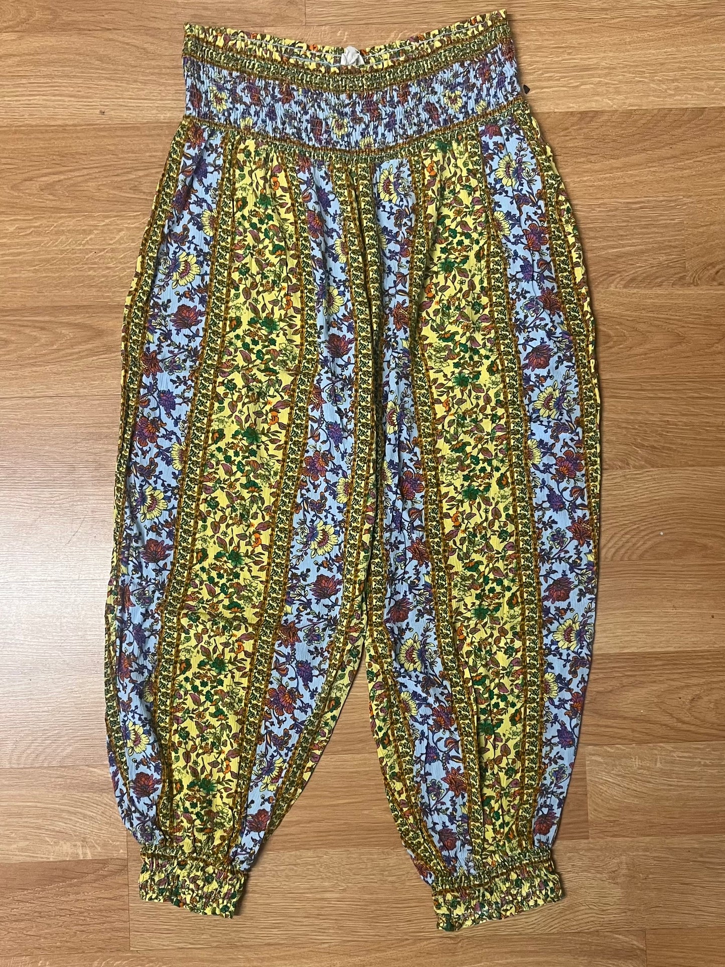 Easel Pants-Size Large