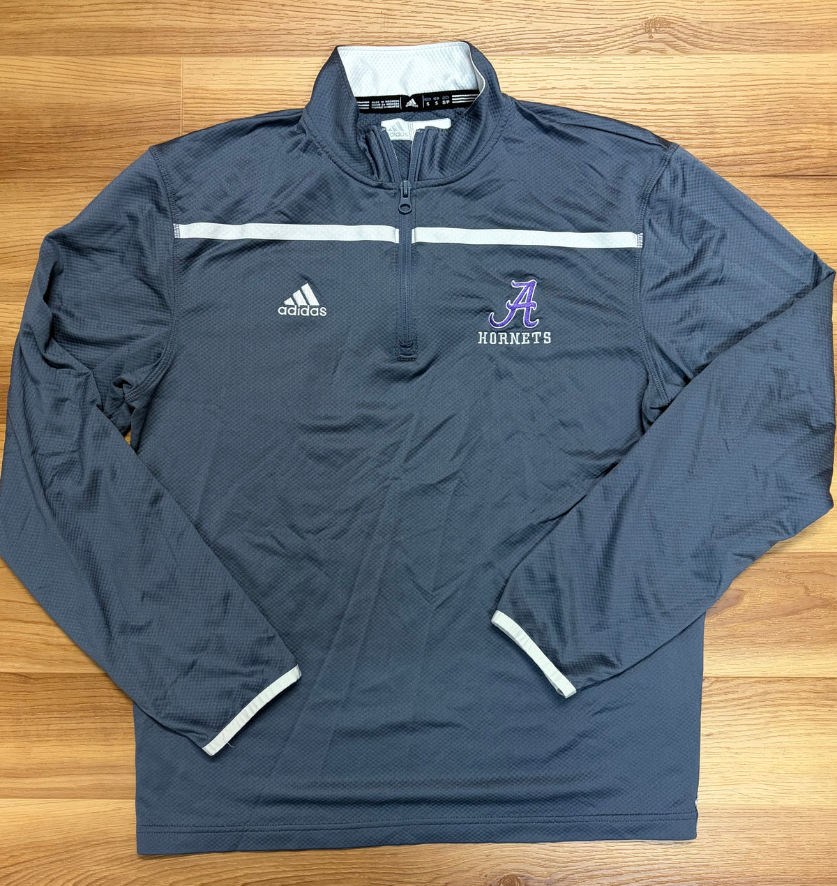 Adidas Hornets LS-Size Small