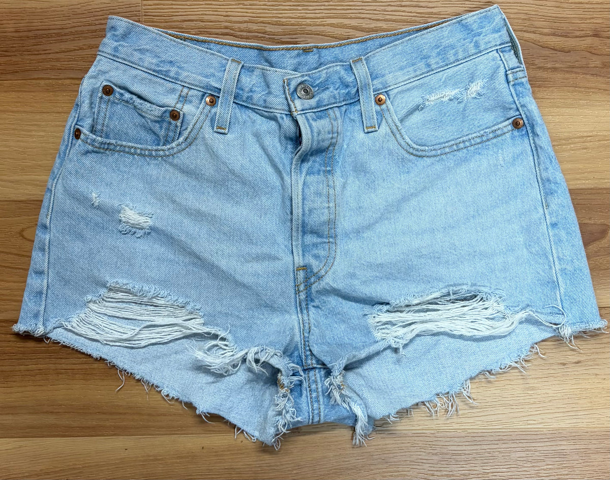 Levi 501 Shorts-Size 13/32-Light