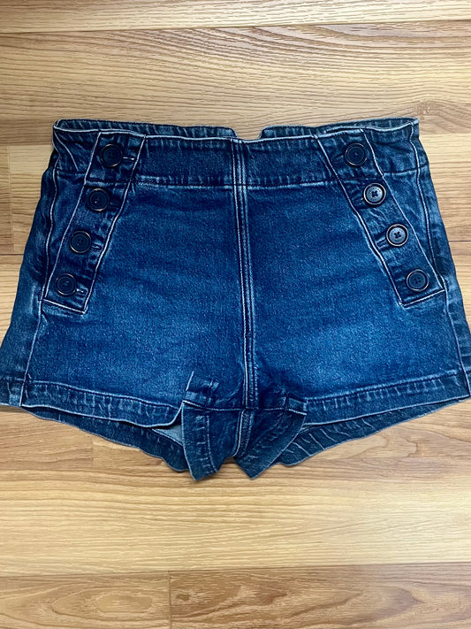American Ealge Shorts-Size 4-Buttons