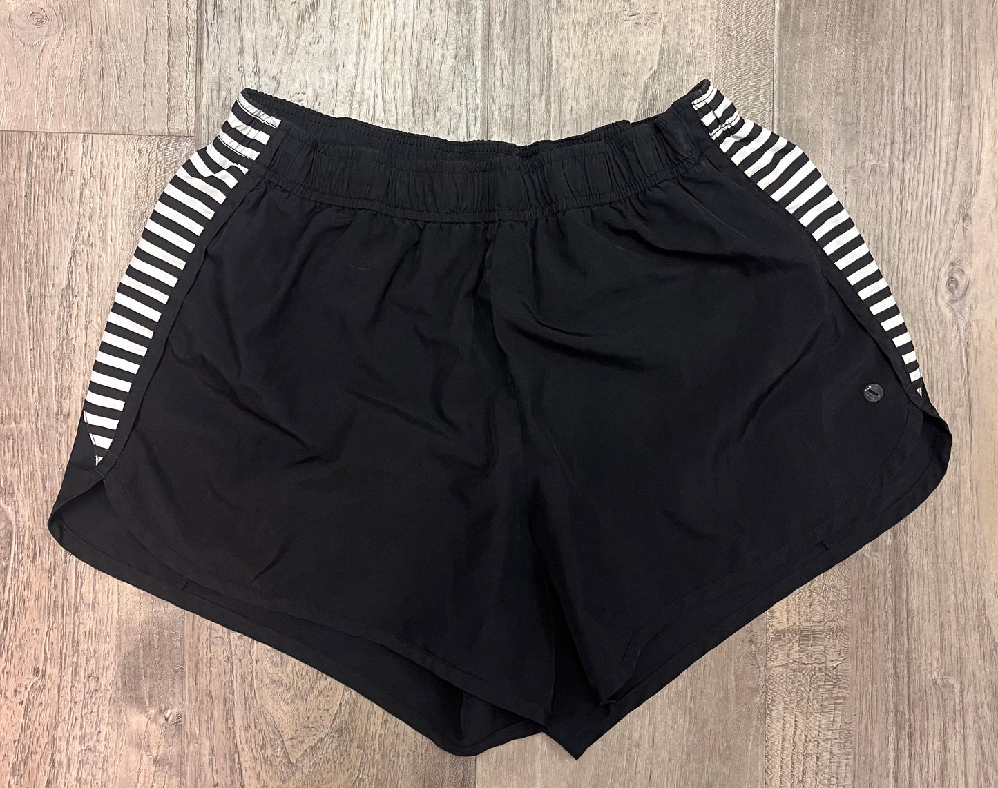 Xersion Shorts-Size Medium