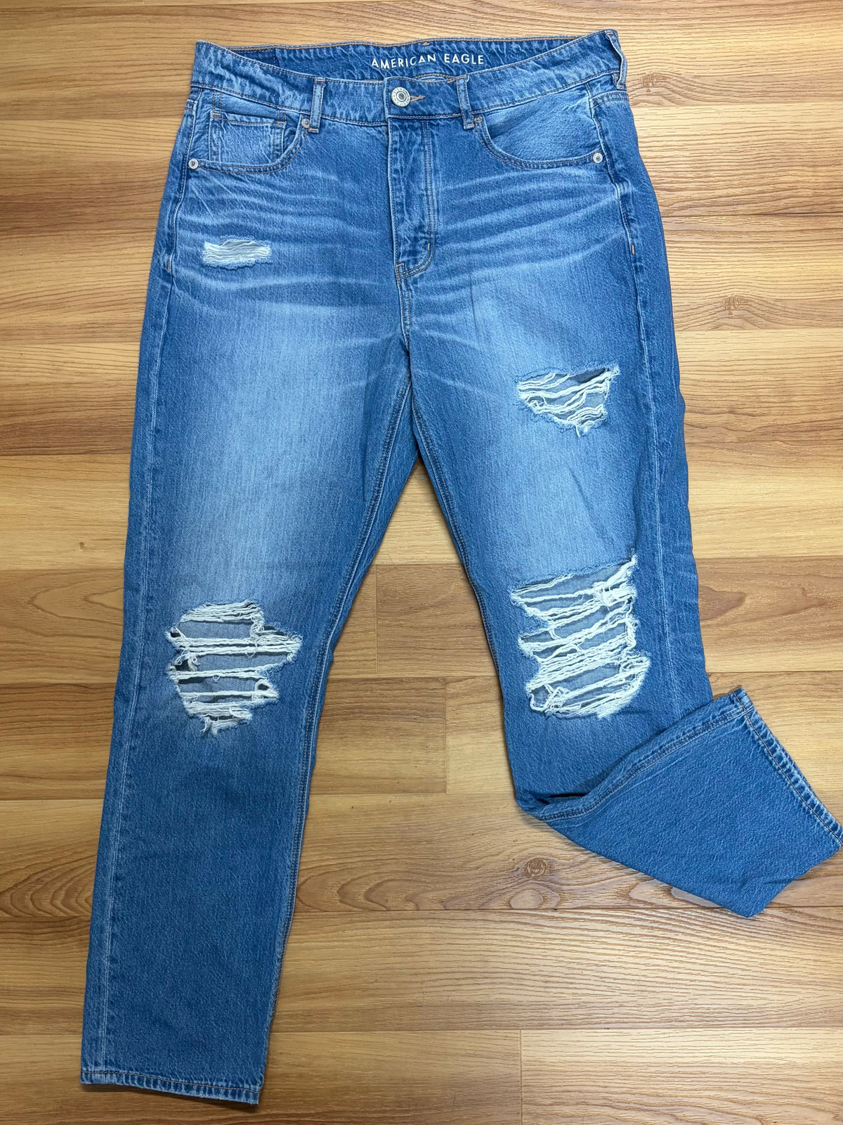 American Eagle Tomgirl Denim-Size 8