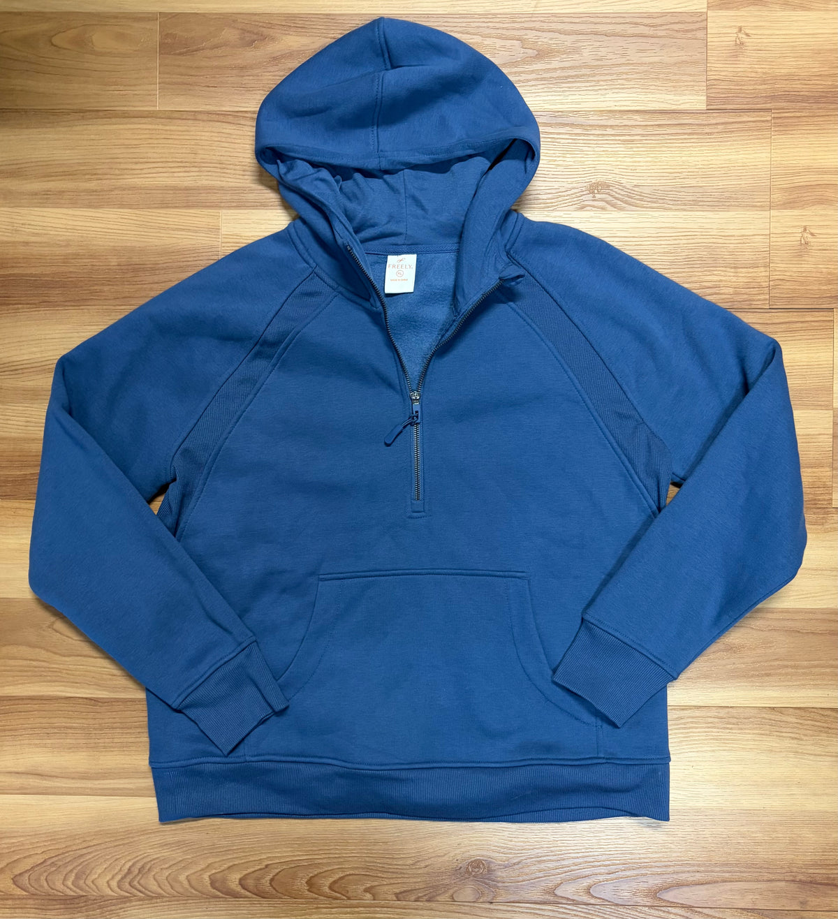 Freely Quarter Zip-Size XL
