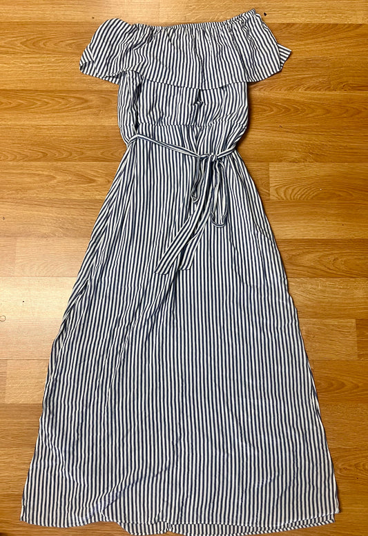 Maurices Maxi Dress-Size Medium
