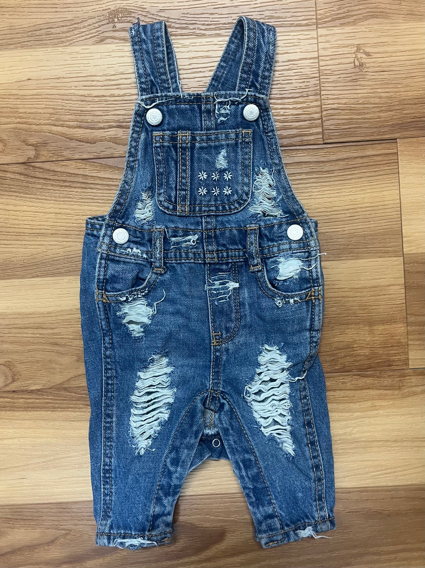 Kids-Old Navy Bibs-Size 0/3 months