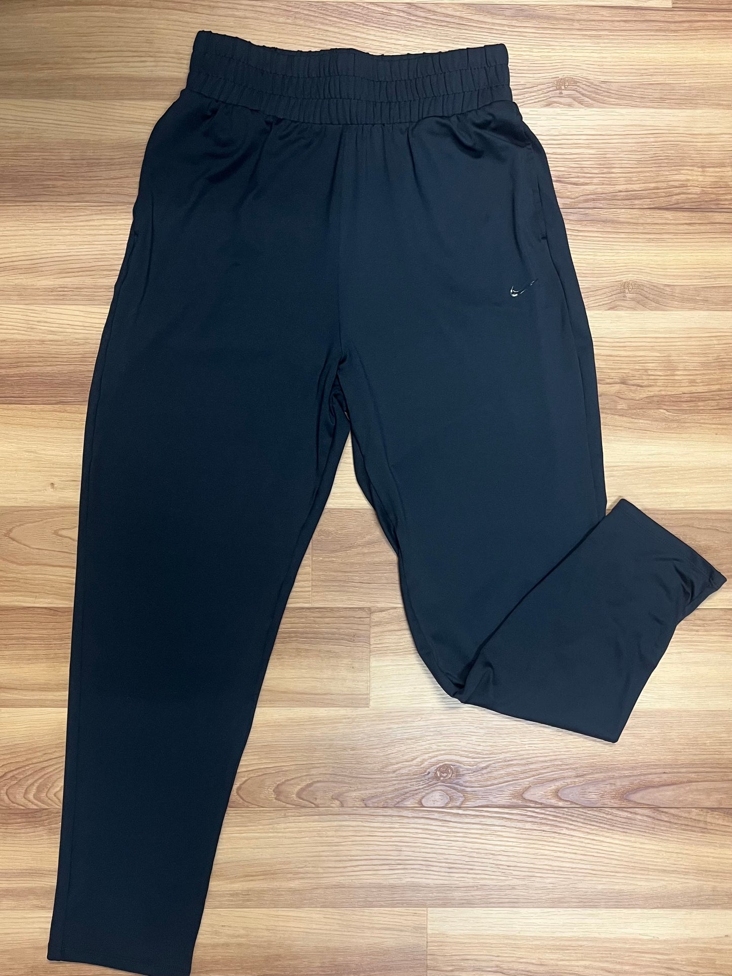 Nike Pants-Size Medium