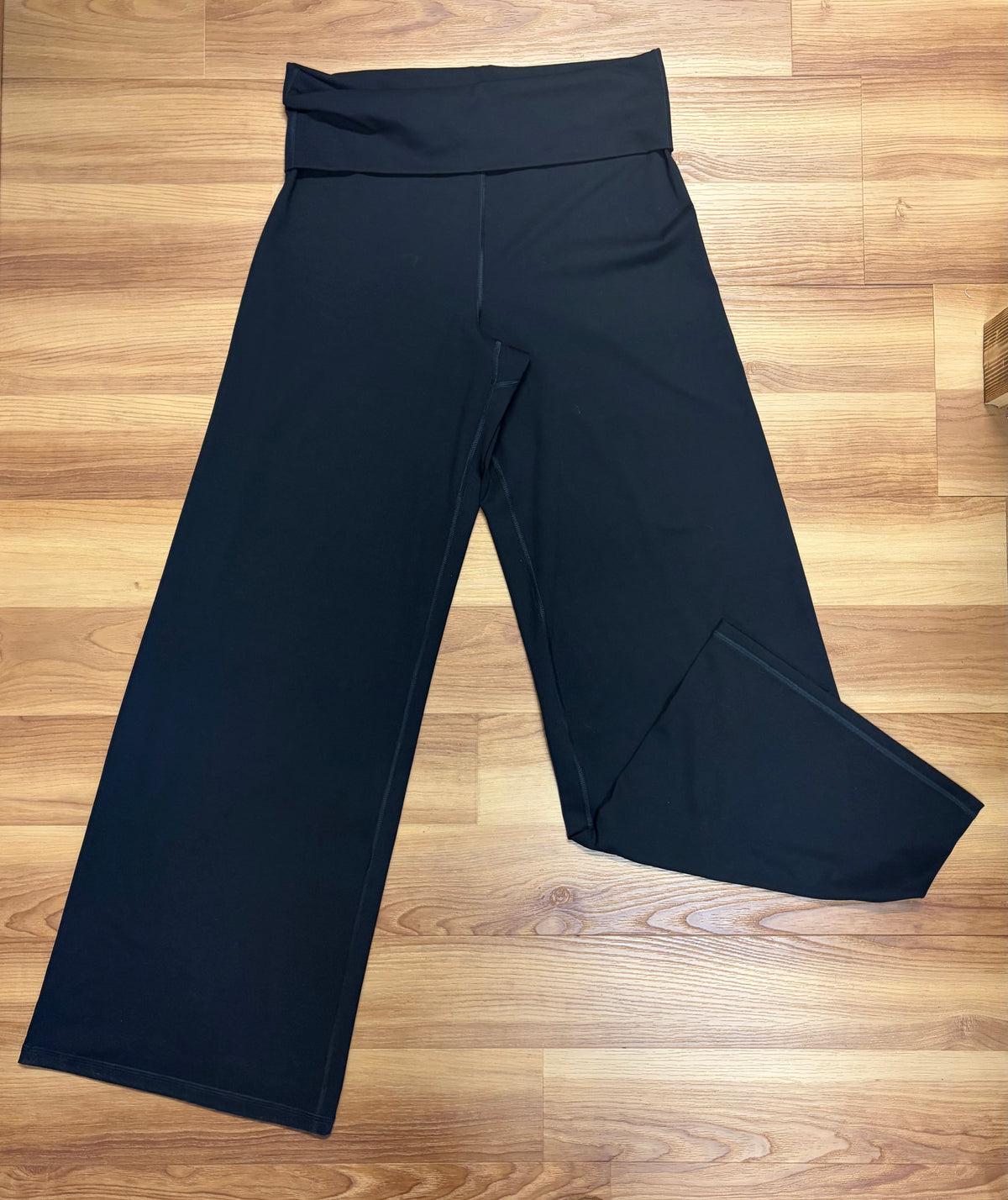Fabletics wide Leg Leggings-Size Medium Tall