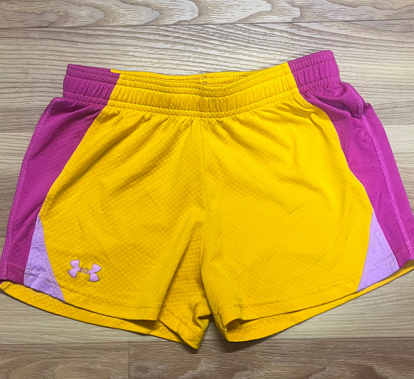 Kids Under Armor Shorts-Size Medium