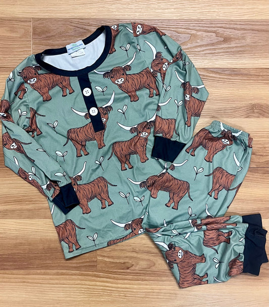 Kids-Highland Cow PJs Size 4T