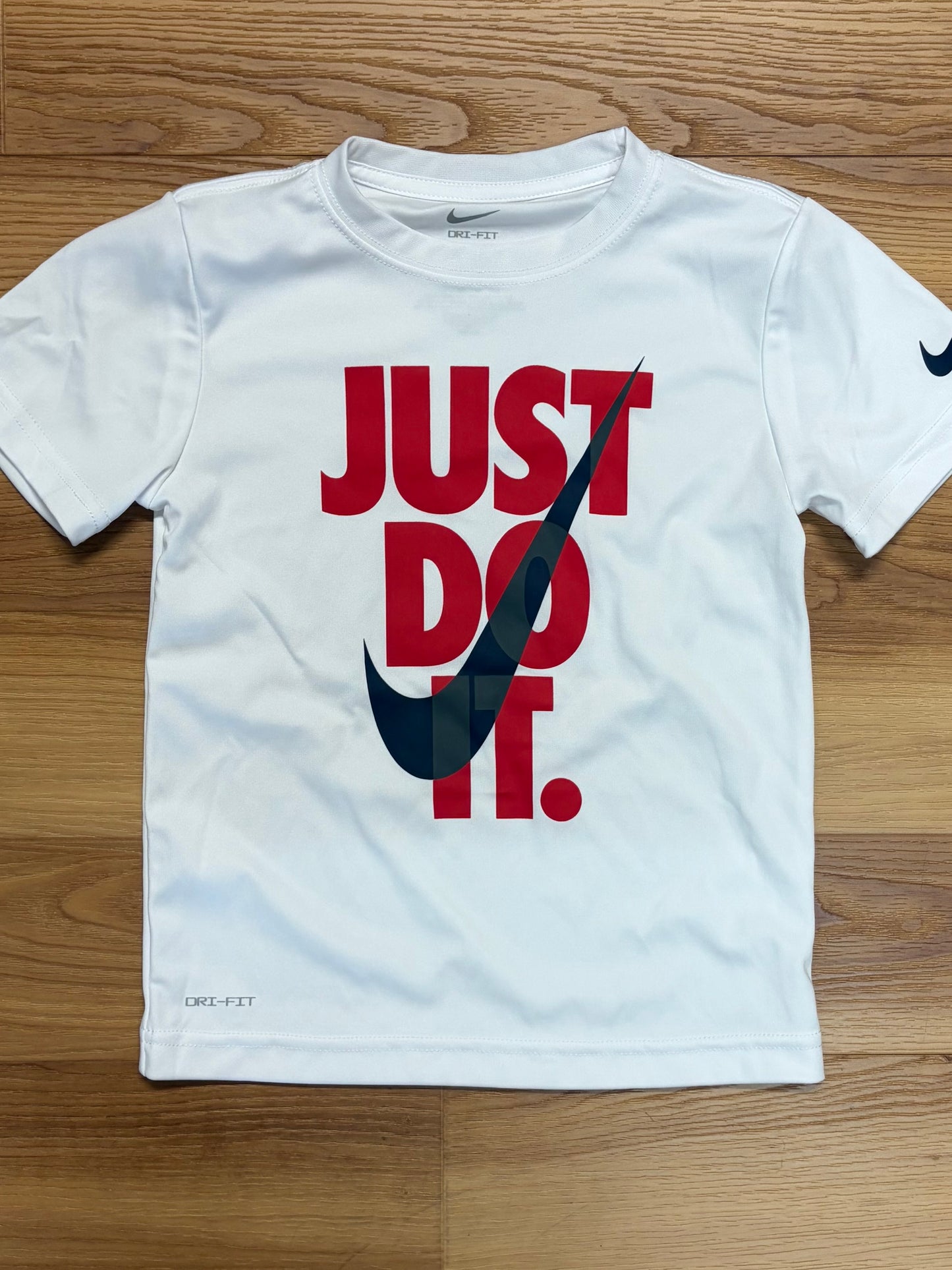 Kids-Nike SS-Size 5/6