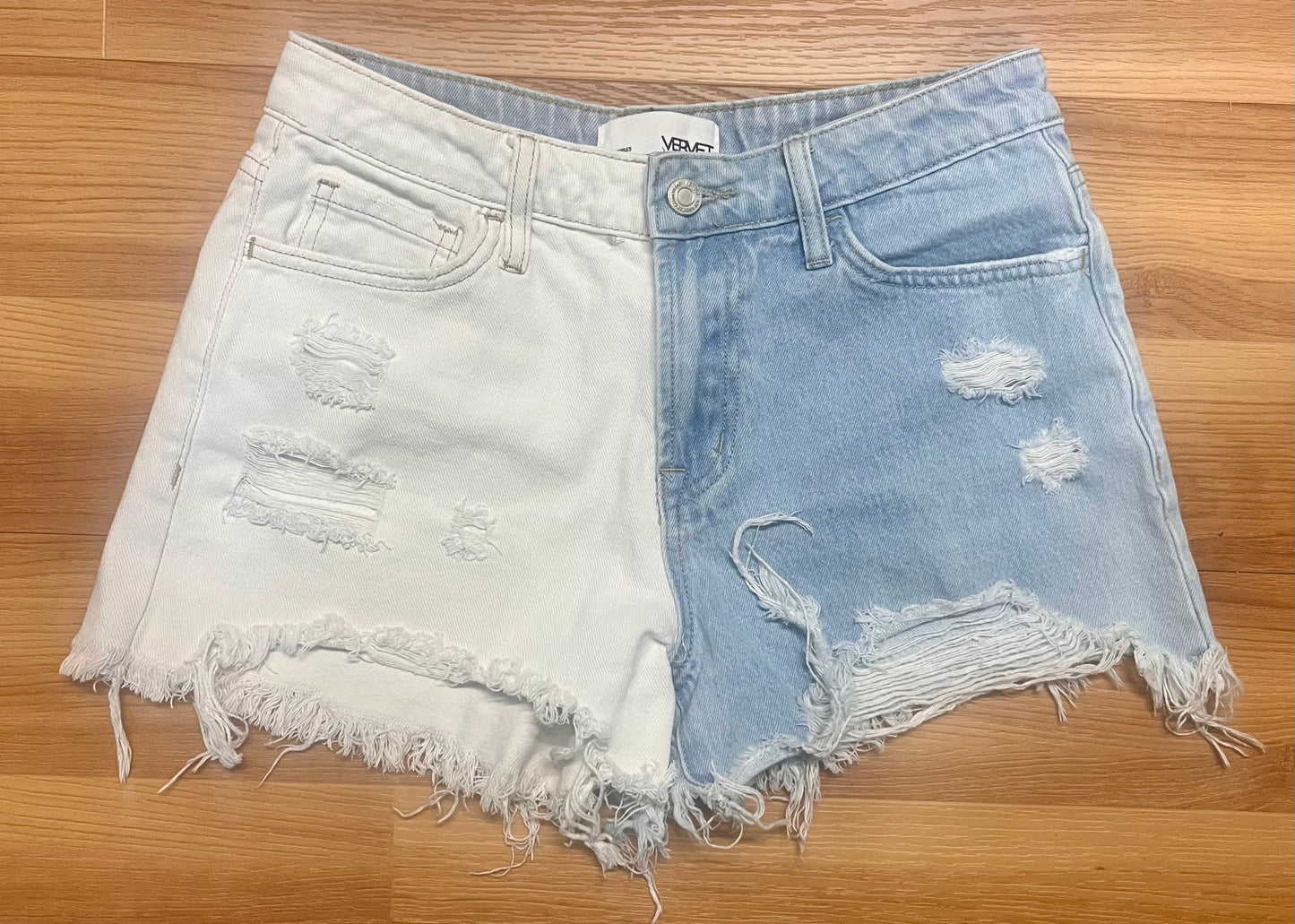 Vervet Shorts-Size Small