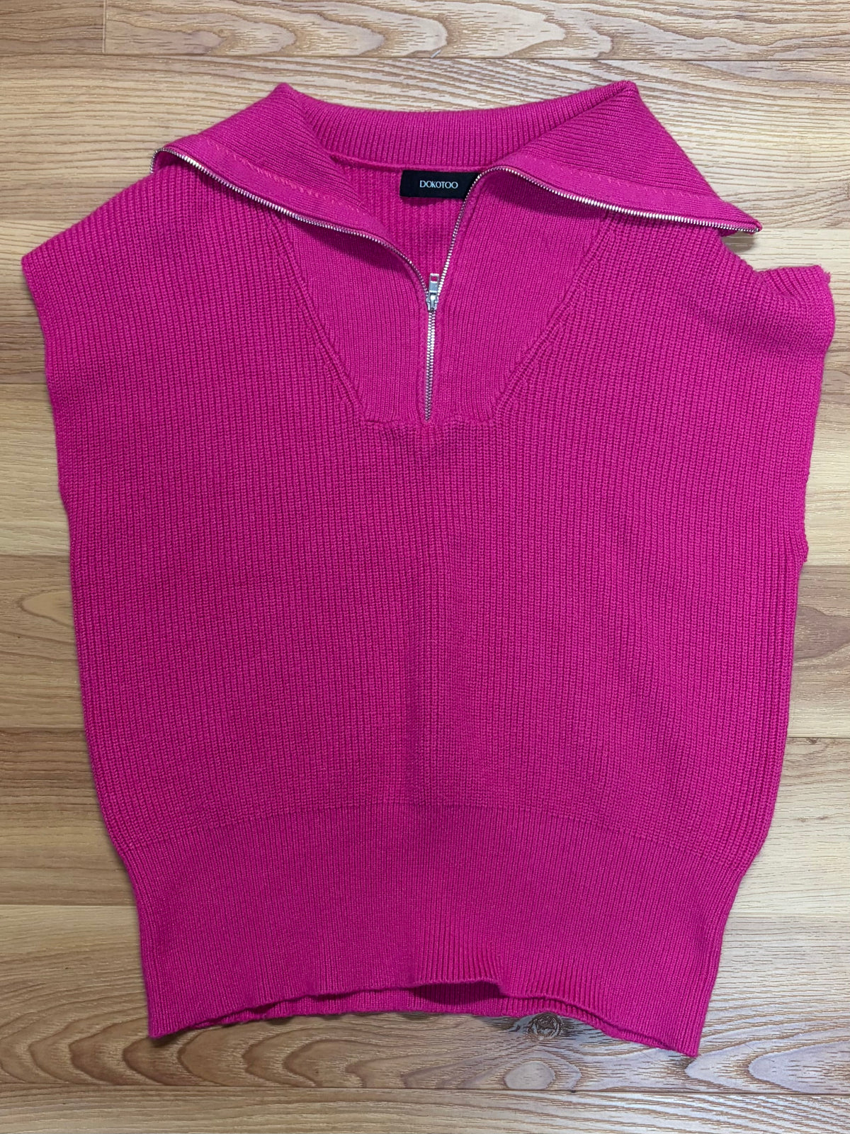 Dokotoo SS Sweater-Size Medium