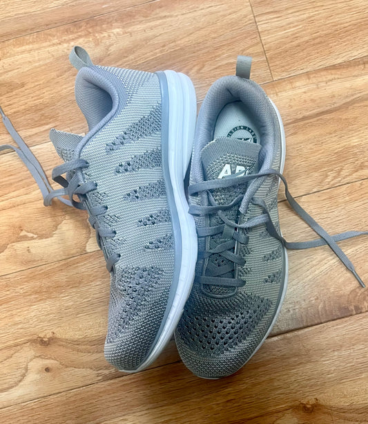 Resale-APL Running Shoes-9