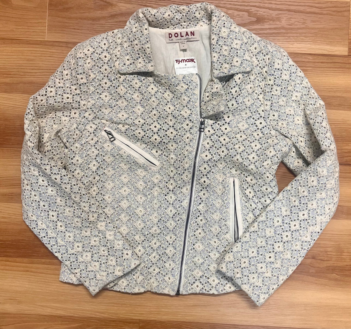 Dolan Zip-Size Medium-NEW