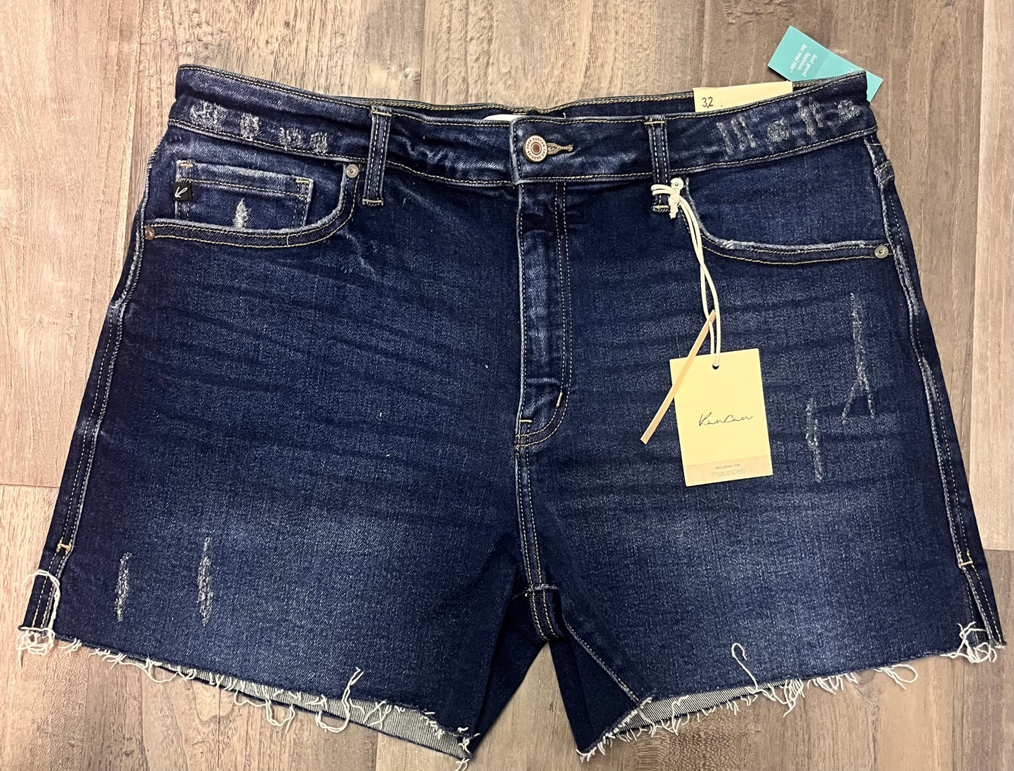 KanCan Shorts-Size 32-15-NEW
