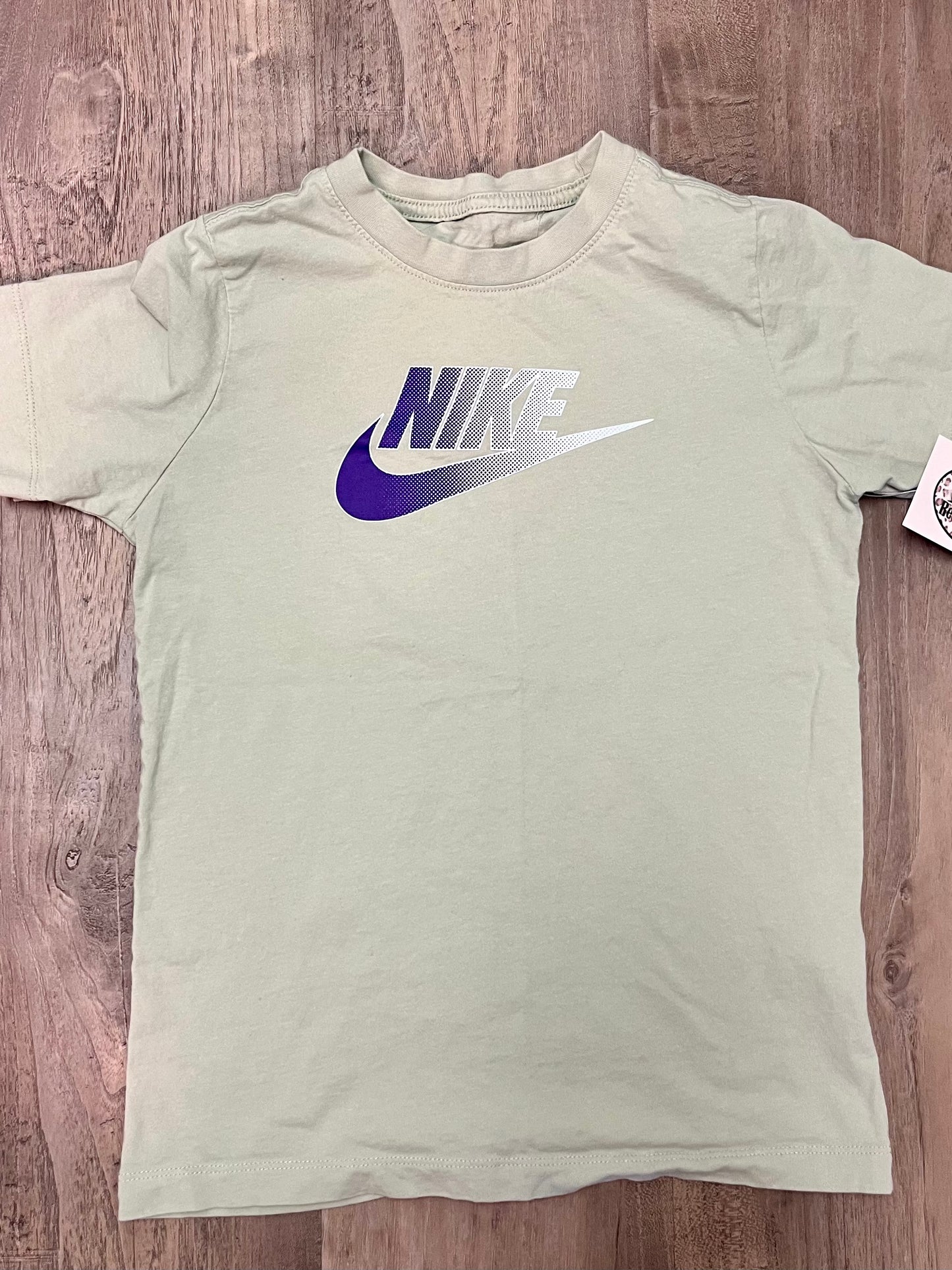 Kids-Nike-Size Medium