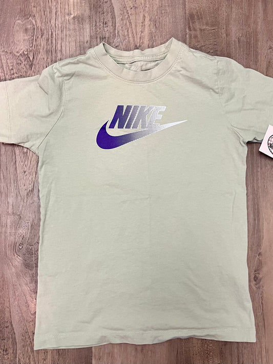 Kids-Nike-Size Medium